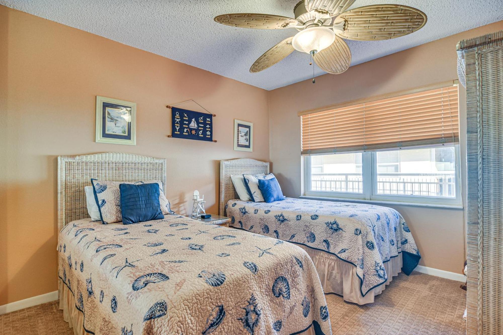 Waterfront Condo With Patio And Pool On Madeira Beach! 圣徒皮特海滩 外观 照片