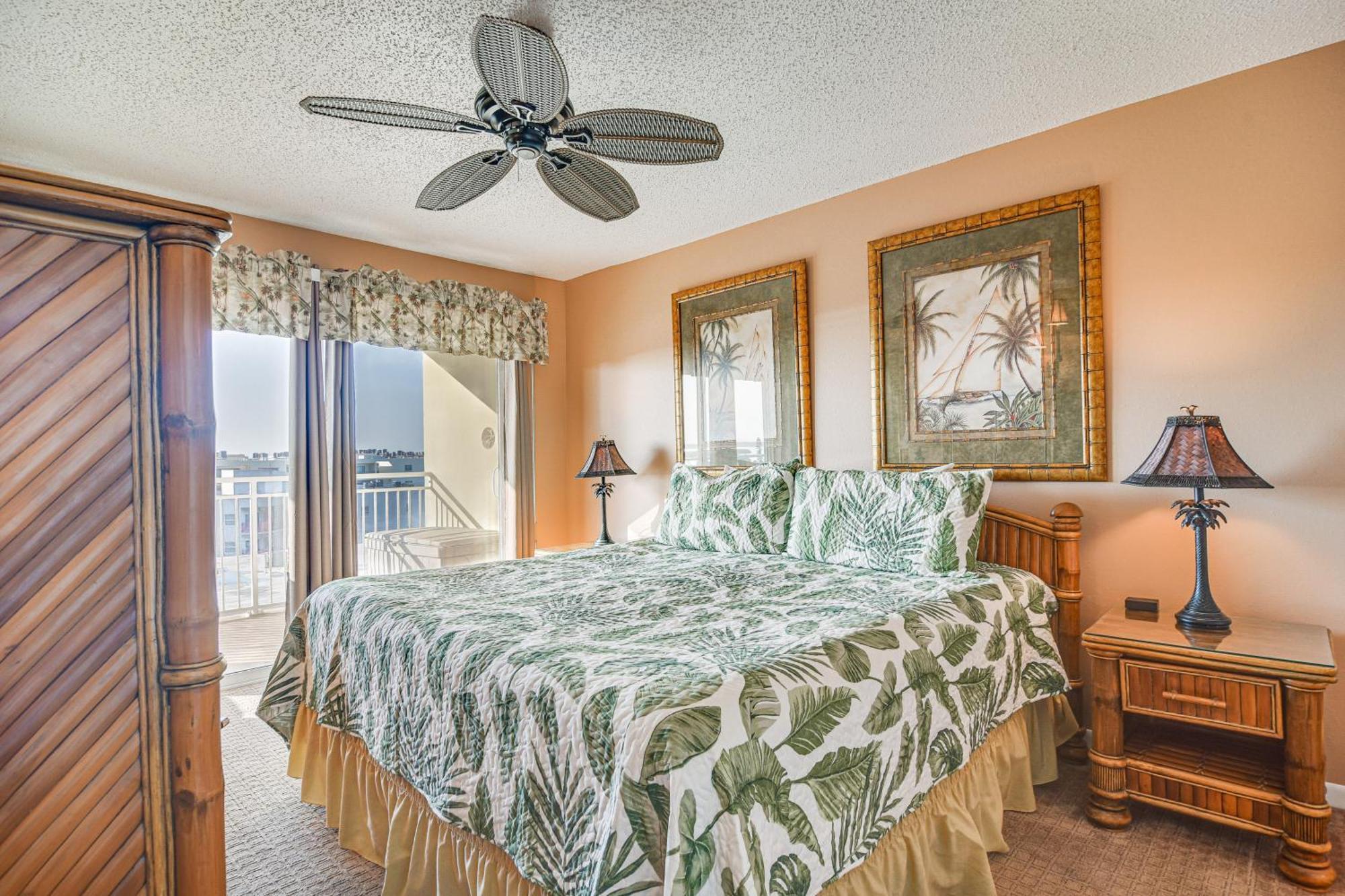 Waterfront Condo With Patio And Pool On Madeira Beach! 圣徒皮特海滩 外观 照片