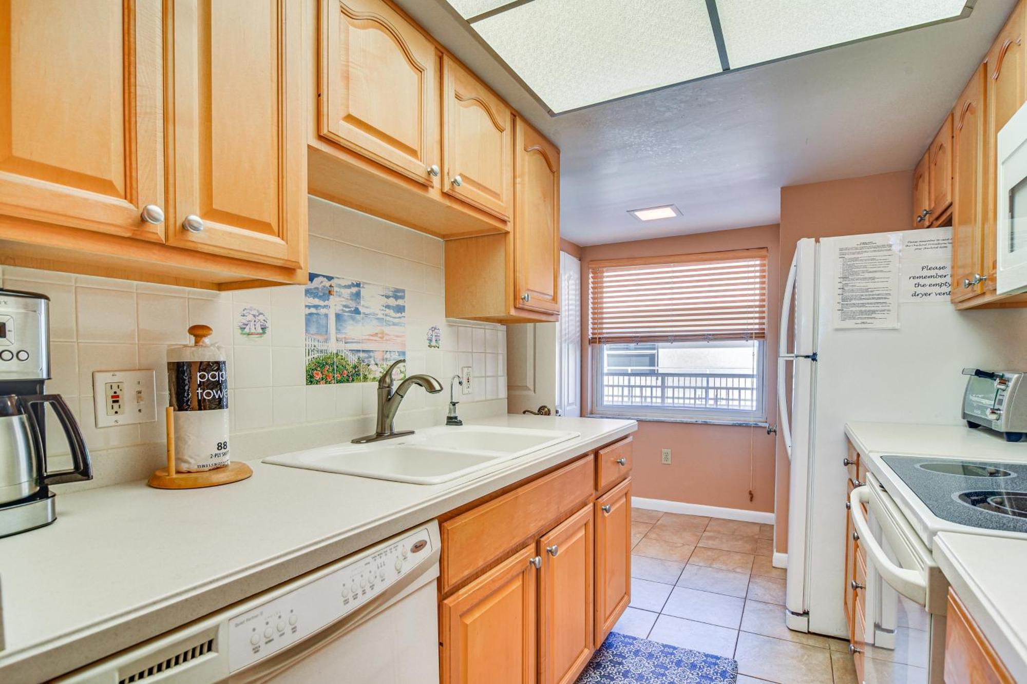 Waterfront Condo With Patio And Pool On Madeira Beach! 圣徒皮特海滩 外观 照片