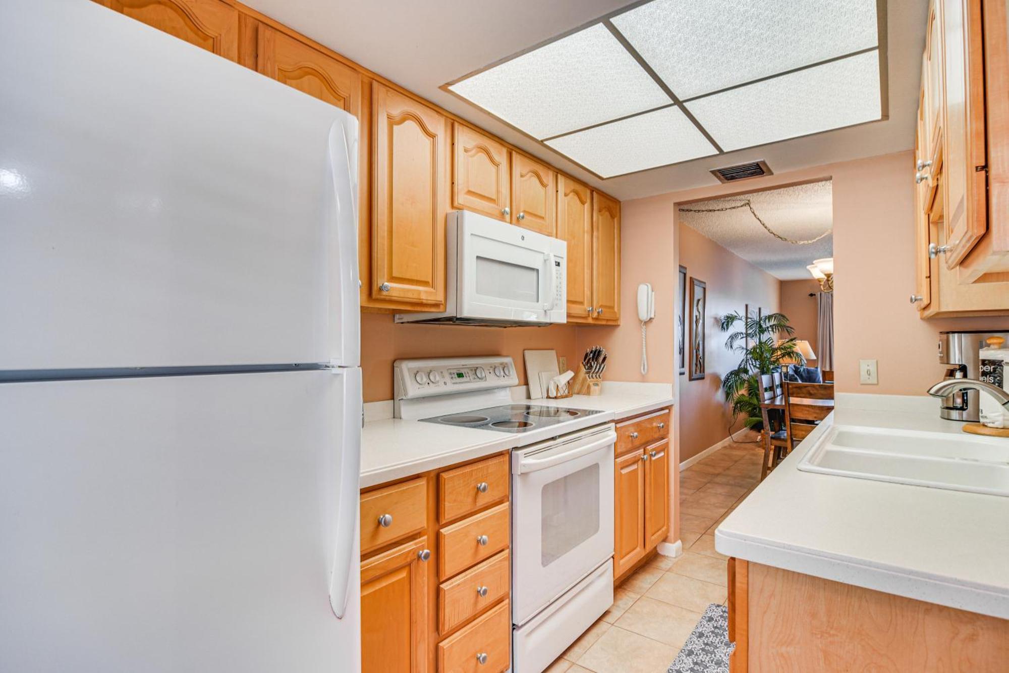 Waterfront Condo With Patio And Pool On Madeira Beach! 圣徒皮特海滩 外观 照片